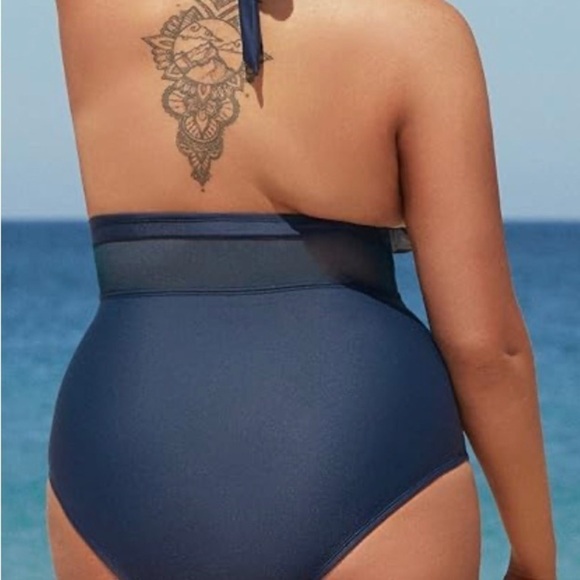 Women’s one piece cupshe swimsuit - Picture 2 of 2